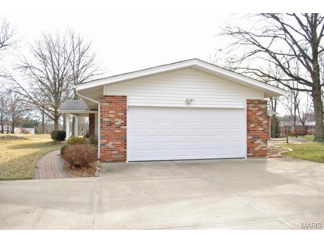 351 Elmcrest Dr, Ballwin, MO 63011 photo 30