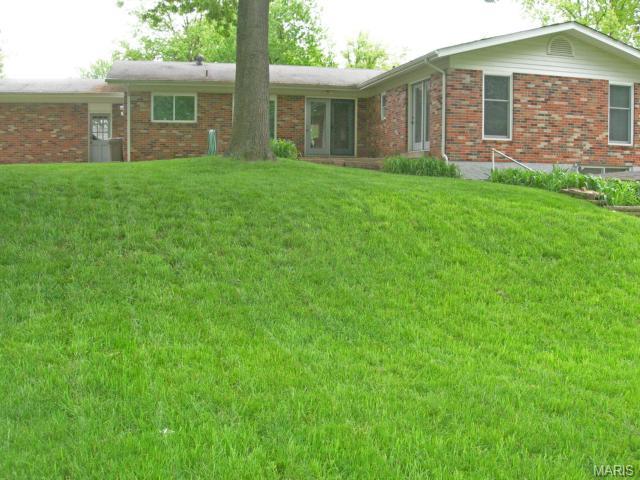 351 Elmcrest Dr, Ballwin, MO 63011 photo 34