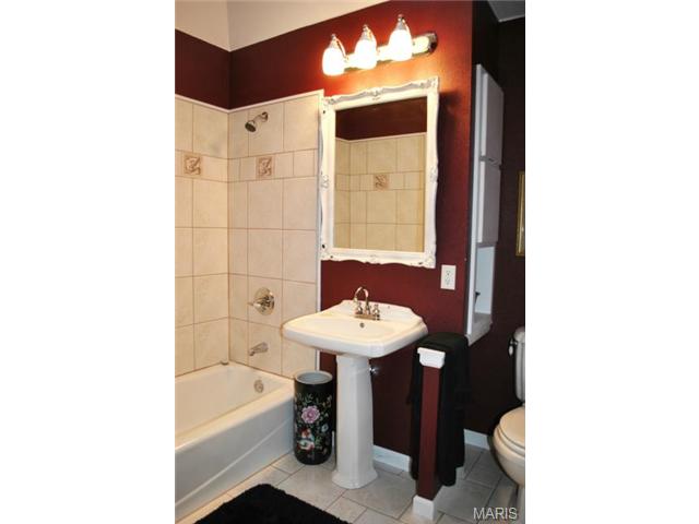 351 Elmcrest Dr, Ballwin, MO 63011 photo 21