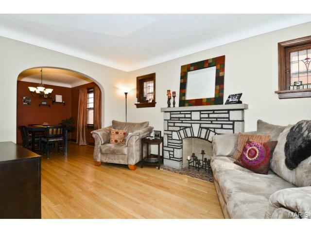 5559 Devonshire Ave, Saint Louis, MO 63109 photo 3