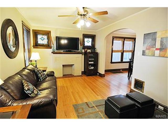 5529 Gresham Ave, Saint Louis, MO 63109 photo 5