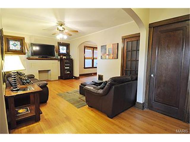 5529 Gresham Ave, Saint Louis, MO 63109 photo 3