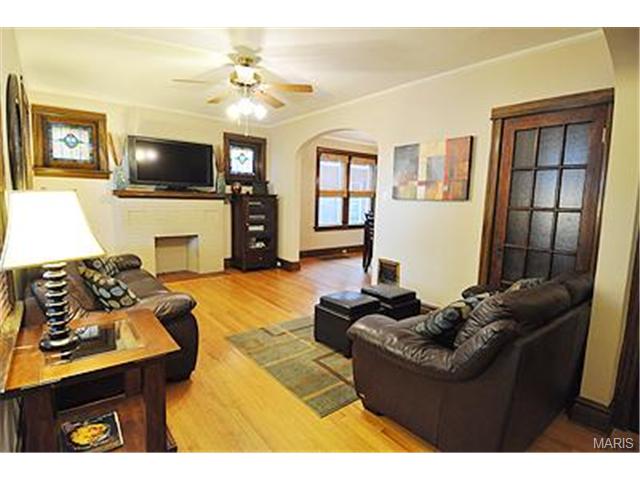 5529 Gresham Ave, Saint Louis, MO 63109 photo 4