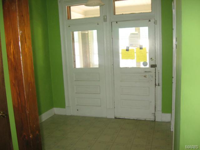 4551 S Compton Ave, Saint Louis, MO 63111 photo 2