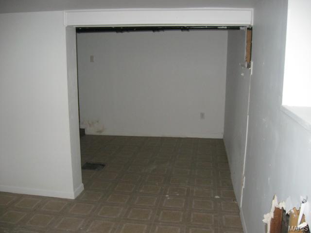 4551 S Compton Ave, Saint Louis, MO 63111 photo 13