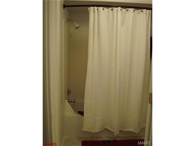 1209 Lofty Point Dr #C, Ballwin, MO 63021 photo 10