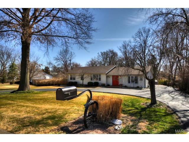 612 Barton Ln, Ballwin, MO 63021 photo 1