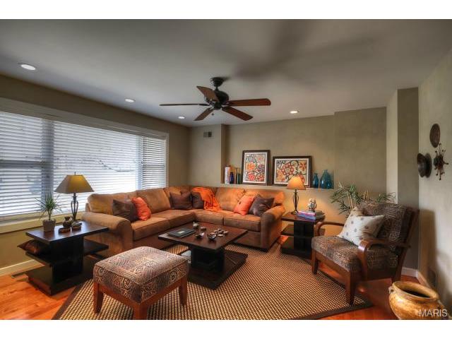 612 Barton Ln, Ballwin, MO 63021 photo 3