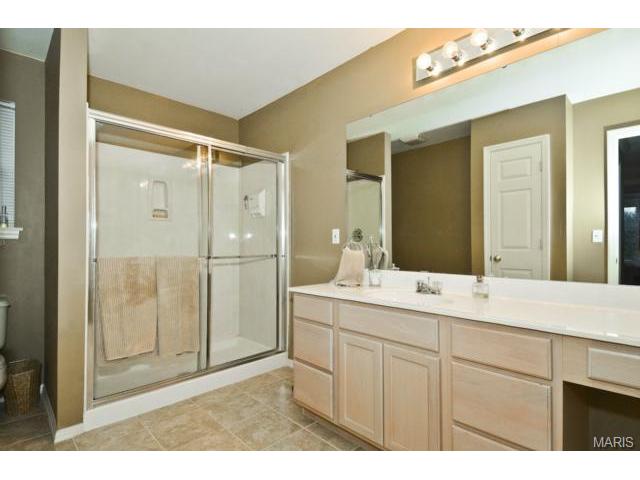 988 Shire Ln, Eureka, MO 63025 photo 14