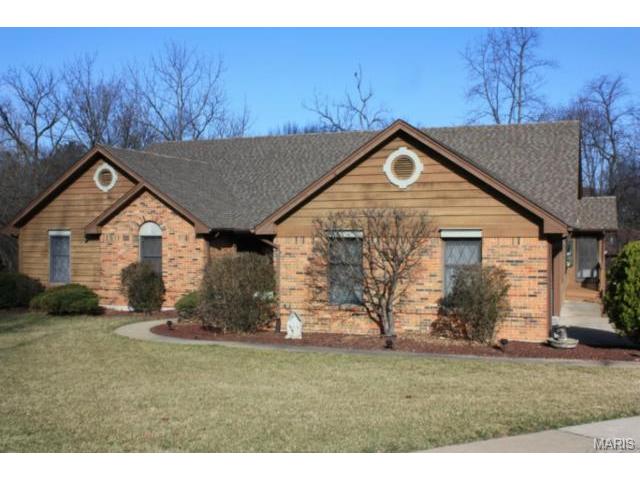 123 Double Eagle Dr, Saint Charles, MO 63303 photo 1