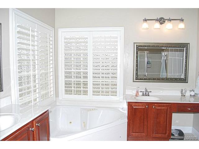 2012 Crimson Meadows Dr, O'fallon, MO 63366 photo 11