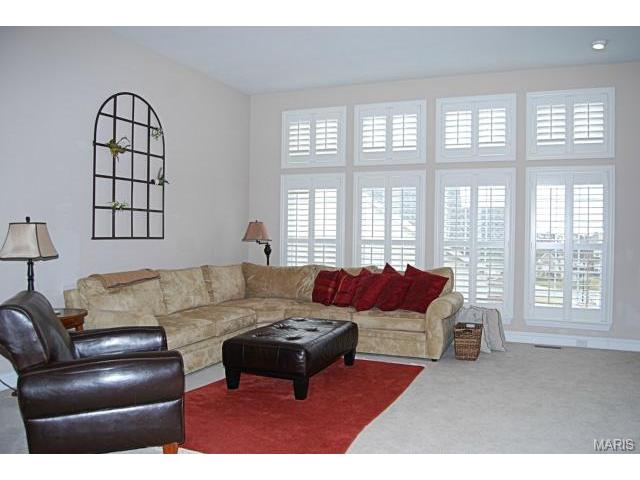 2012 Crimson Meadows Dr, O'fallon, MO 63366 photo 4