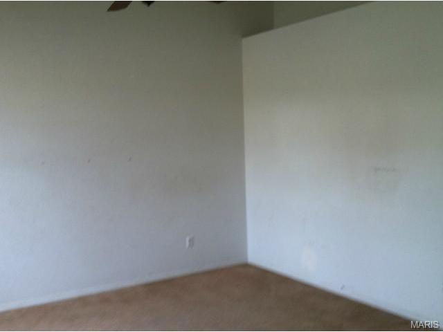 5 Klondike Dr, O'fallon, MO 63368 photo 2
