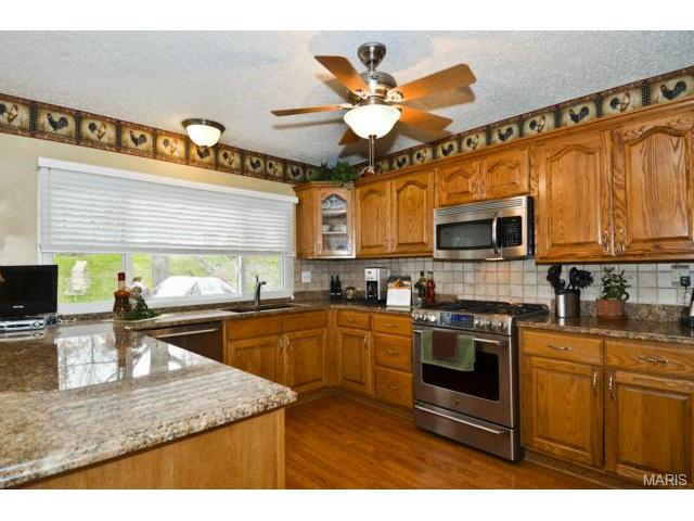221 Monroe Mill Dr, Ballwin, MO 63011 photo 10