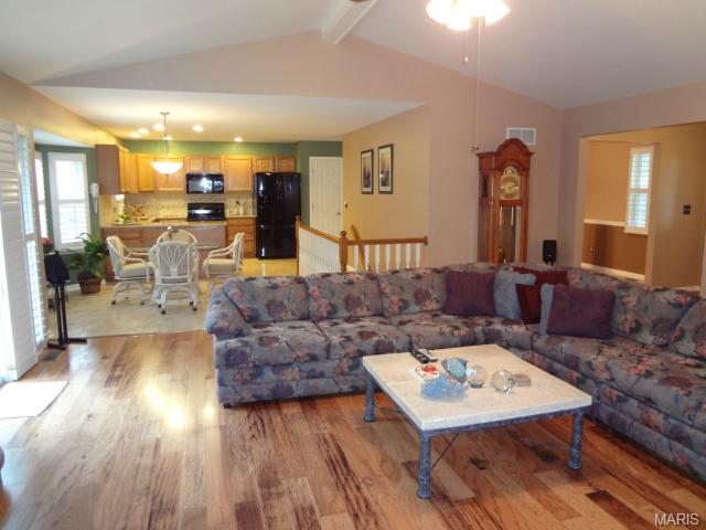 15 Bramblett Holw, O'fallon, MO 63366 photo 2