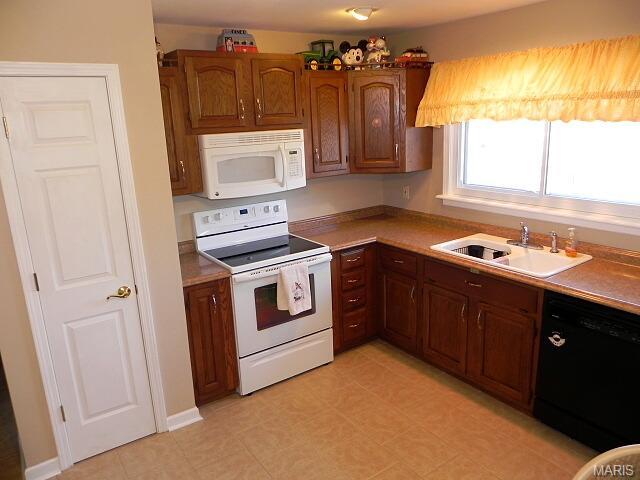 1982 Centurion Dr, Fenton, MO 63026 photo 5