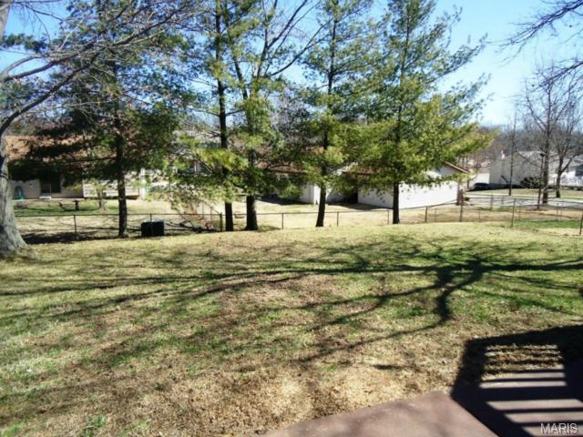 249 Valleyoak Ct, Ballwin, MO 63021 photo 23