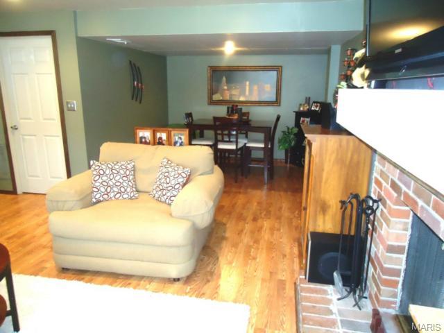 249 Valleyoak Ct, Ballwin, MO 63021 photo 5