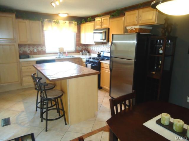 249 Valleyoak Ct, Ballwin, MO 63021 photo 11