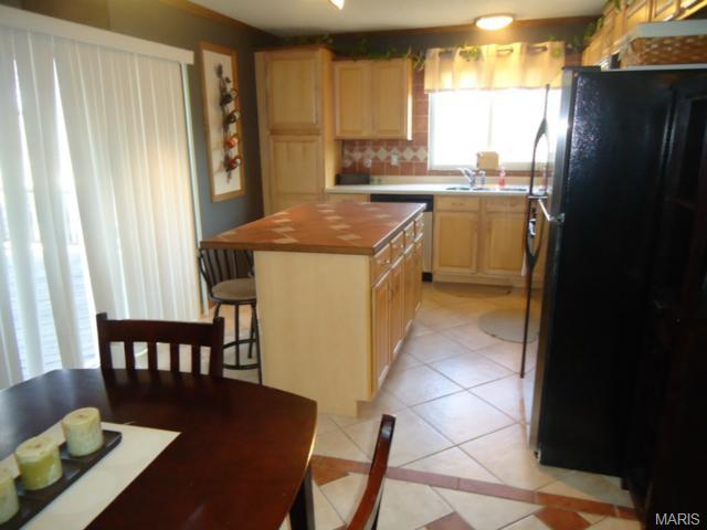 249 Valleyoak Ct, Ballwin, MO 63021 photo 14