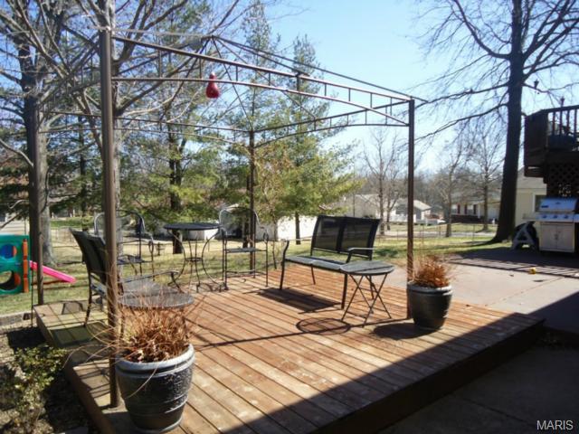 249 Valleyoak Ct, Ballwin, MO 63021 photo 22