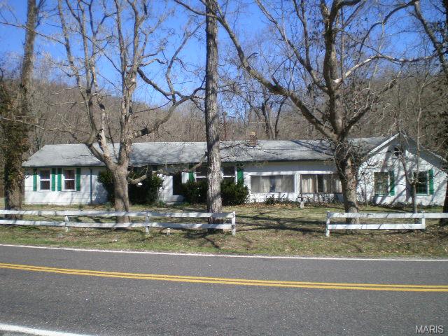 910 New Ballwin Rd, Ballwin, MO 63021 photo 1