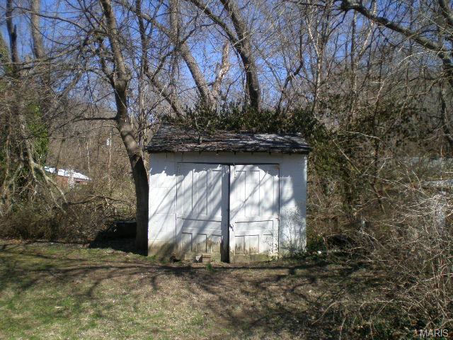 910 New Ballwin Rd, Ballwin, MO 63021 photo 5