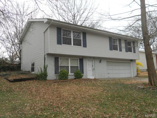 718 Montbrook Dr, O'fallon, MO 63366 photo 1