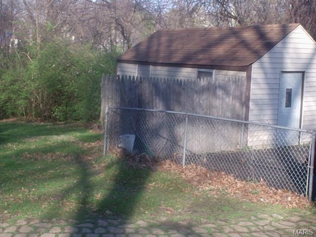 315 Fork Dr, Saint Louis, MO 63137 photo 4