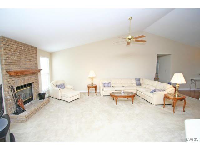 123 Wimbledon Ct, O'fallon, MO 63368 photo 2