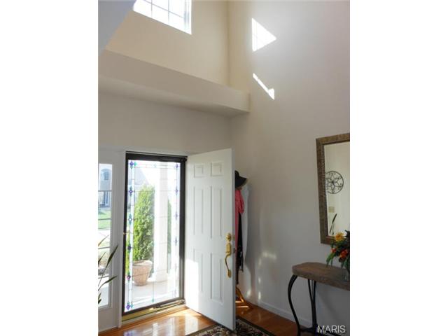 2011 Crimson Meadows Dr, O'fallon, MO 63366 photo 2