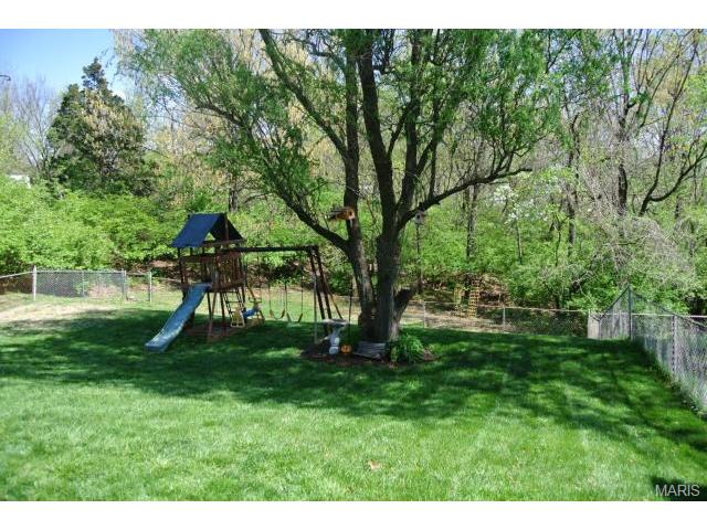 363 Towerwood Dr, Ballwin, MO 63021 photo 12
