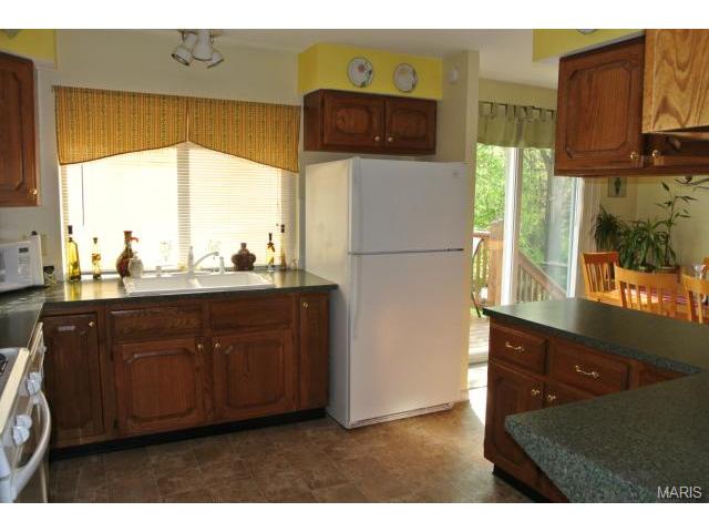 363 Towerwood Dr, Ballwin, MO 63021 photo 5