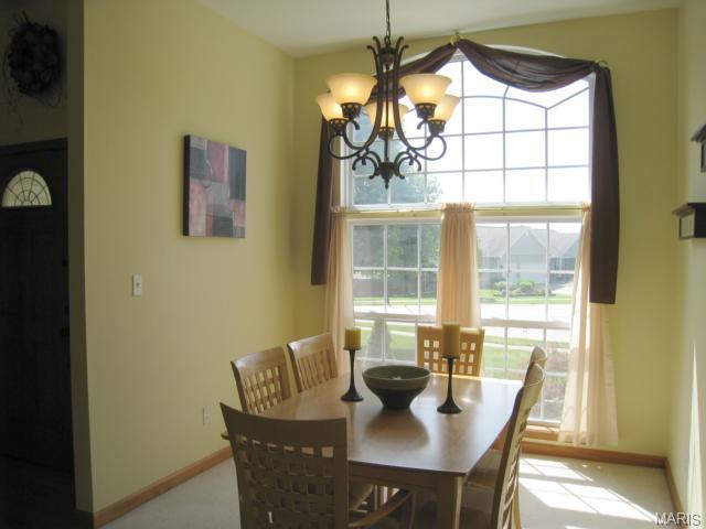 2424 Eagle Forest Dr, Saint Charles, MO 63303 photo 4