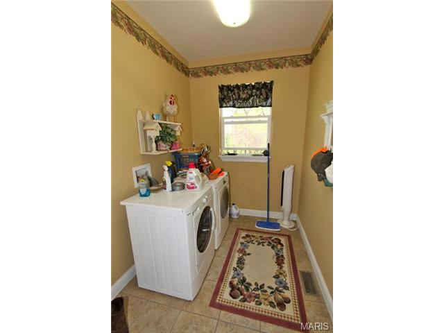 955 Terry, Augusta, MO 63332 photo 26