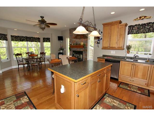 955 Terry, Augusta, MO 63332 photo 7