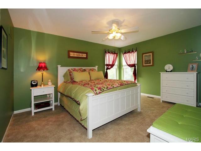 437 Castle Glen Ct, Ballwin, MO 63021 photo 14