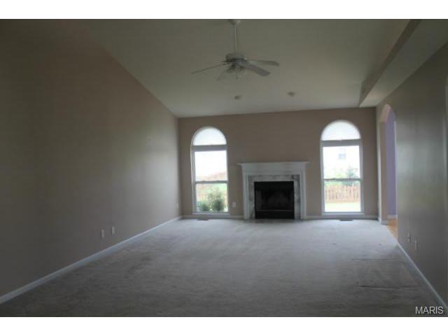 1414 Sunburst Dr, O'fallon, MO 63366 photo 3