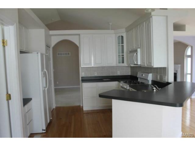 1414 Sunburst Dr, O'fallon, MO 63366 photo 5