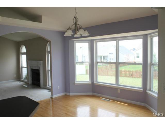 1414 Sunburst Dr, O'fallon, MO 63366 photo 7