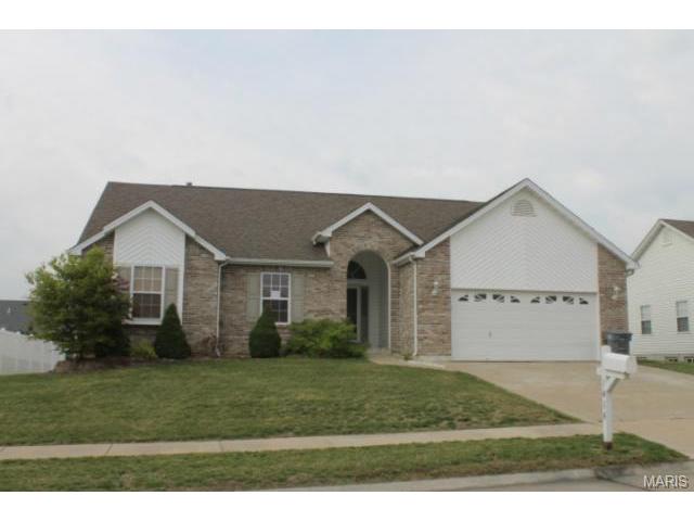 1414 Sunburst Dr, O'fallon, MO 63366 photo 1