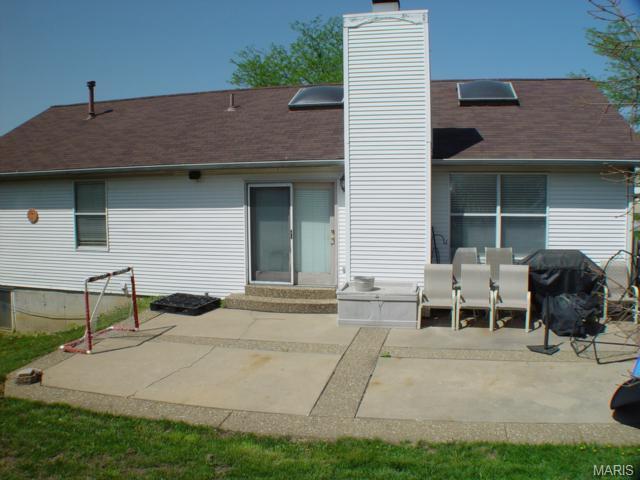 229 Maple Point Dr, Saint Charles, MO 63304 photo 15