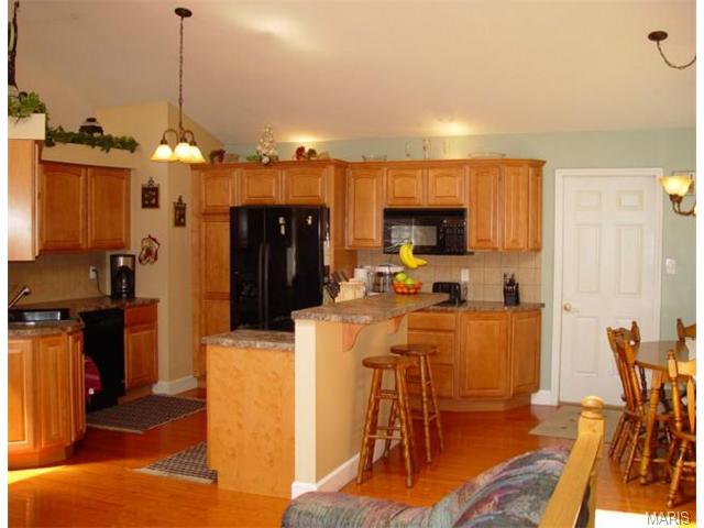 229 Maple Point Dr, Saint Charles, MO 63304 photo 5