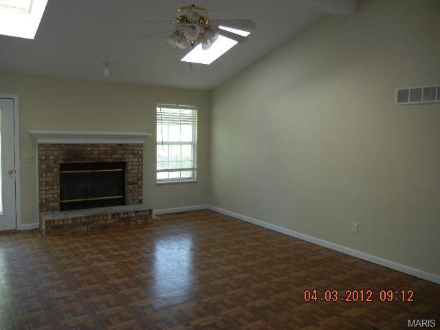 15 Forest Pine Ct, O'fallon, MO 63368 photo 2