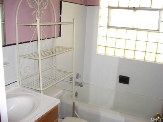 7529 Rowles Ave, Ferguson, MO 63135 photo 5