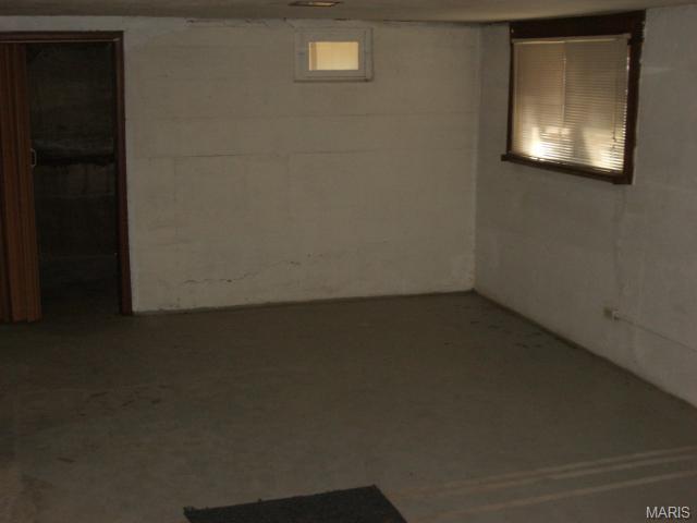 7529 Rowles Ave, Ferguson, MO 63135 photo 8