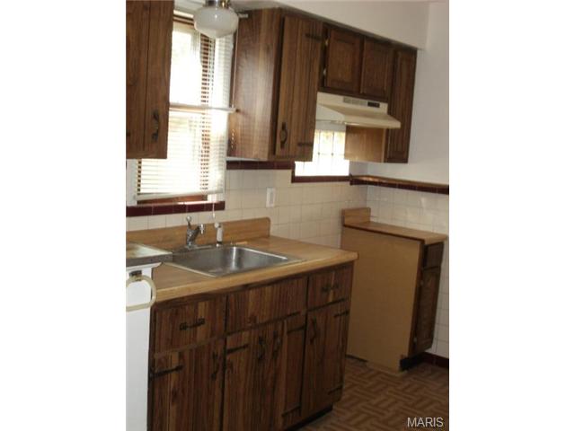 7529 Rowles Ave, Ferguson, MO 63135 photo 3