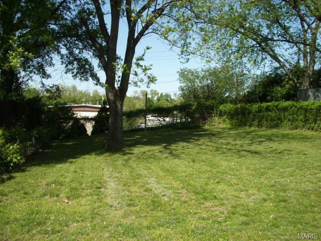 7529 Rowles Ave, Ferguson, MO 63135 photo 12