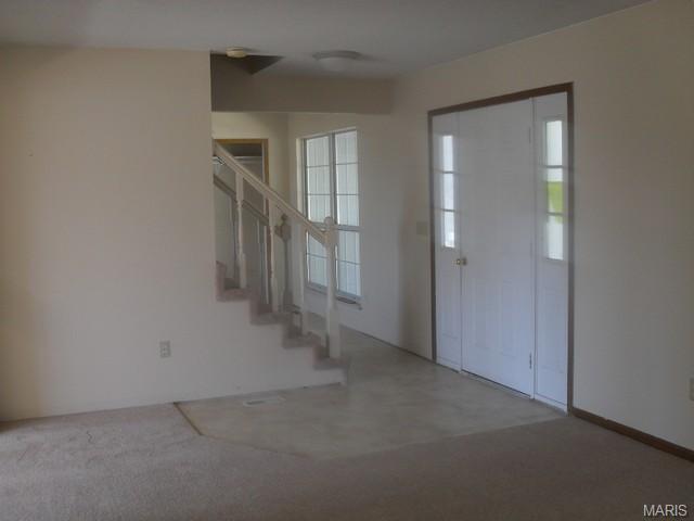 220 Brougham Dr, O'fallon, MO 63368 photo 2