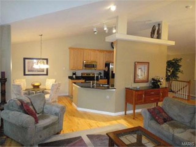 1106 Villa Flora Dr, O'fallon, MO 63366 photo 7